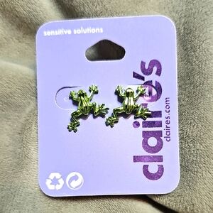 Green And Silver Frog Stud Earrings Claire's Sensitive Solutions